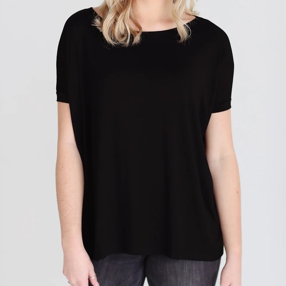Black Short Sleeve Piko Top - Picture 1 of 2